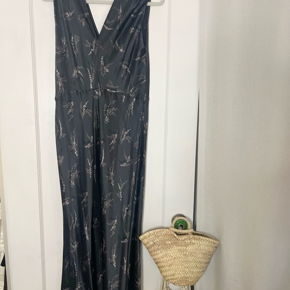 Vince 100% Silk Black Floral Maxi Dress - Medium - Picture 4 of 5